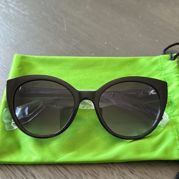 Brand new Kate Spade sunglasses